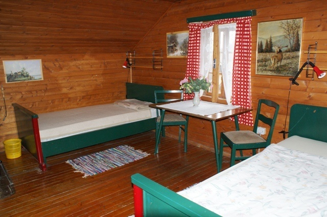 berghütte mit hund