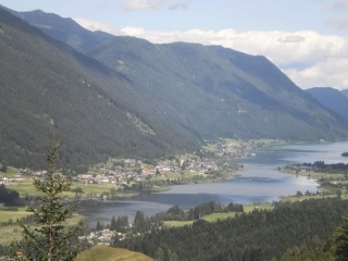 Schöne Lage am Badesee